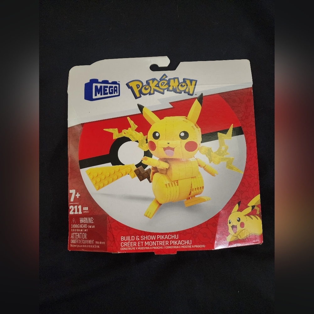 Pokemon Mega Pikachu Building Set - Yellow and Red
